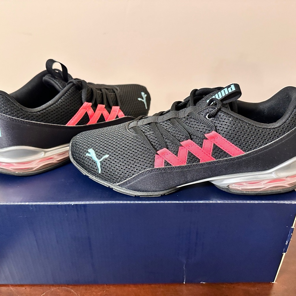 Puma Sneakers